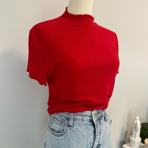 Red Lettuce Edge Mock Neck T Shirt | Garage - Picture 3 of 7